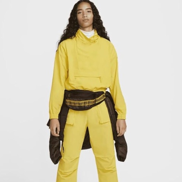 Nike Women's Sportswear Tech Pack Woven Long-Sleeve Pullover Oversized Fit - Picture 6 of 8